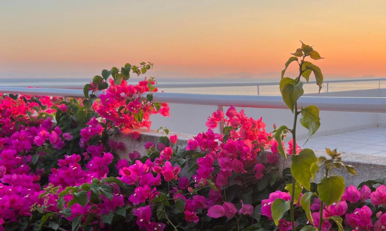 Sea, La Vie Daire Saronida Dış mekan fotoğraf
